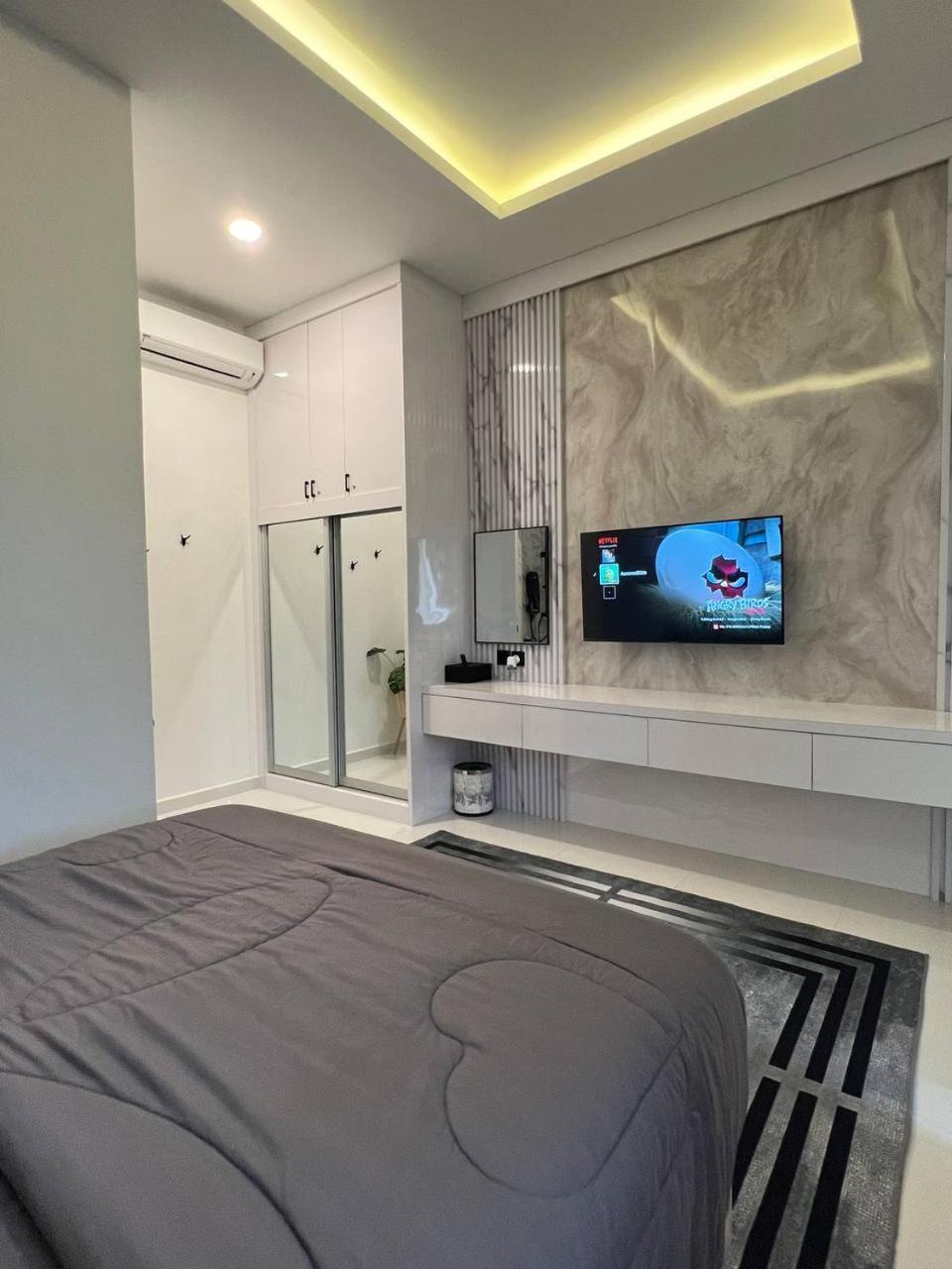 Auranad Tinyhouse Bandar Tanah Merah Wifi Netflix Kültér fotó