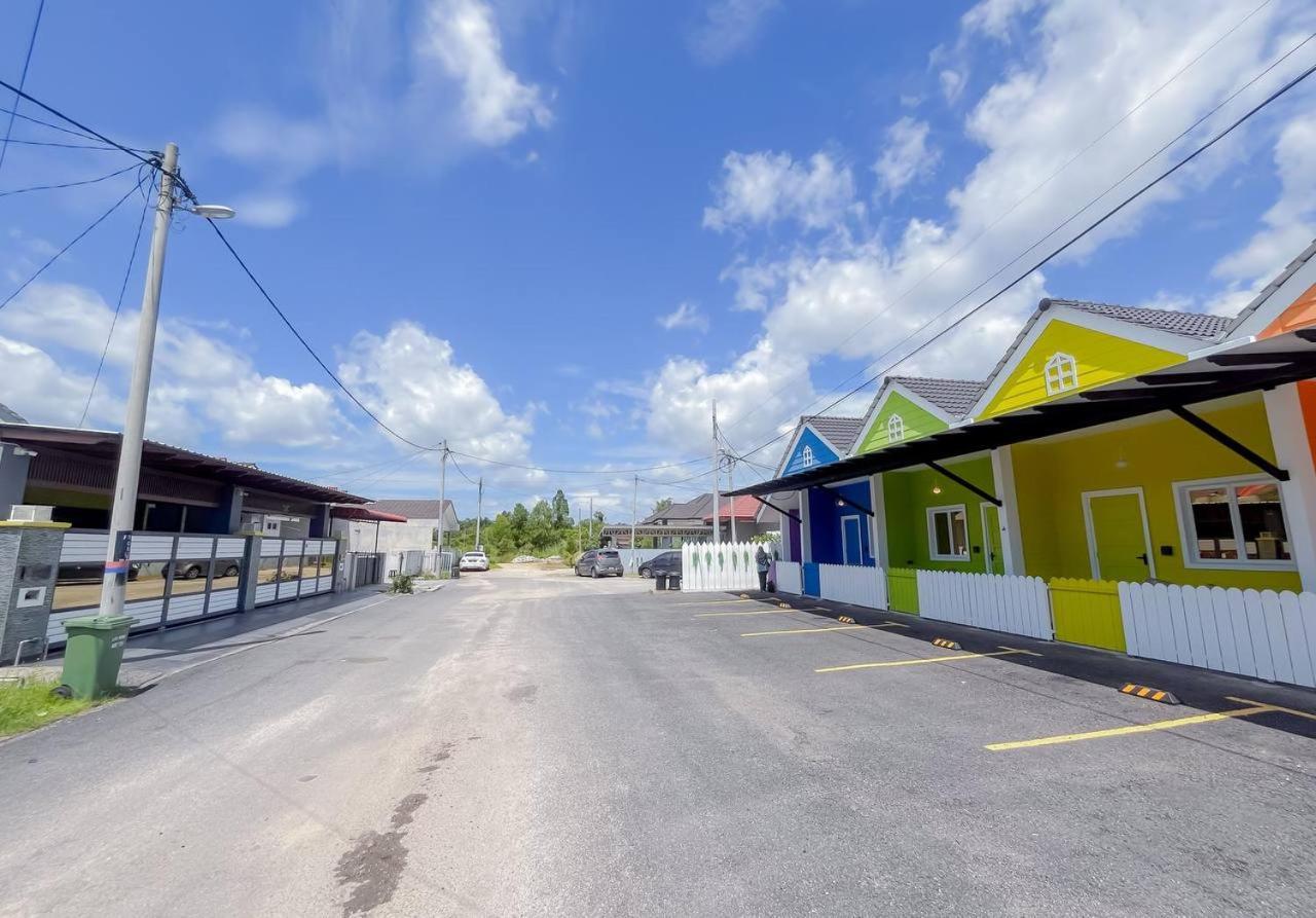 Auranad Tinyhouse Bandar Tanah Merah Wifi Netflix Kültér fotó