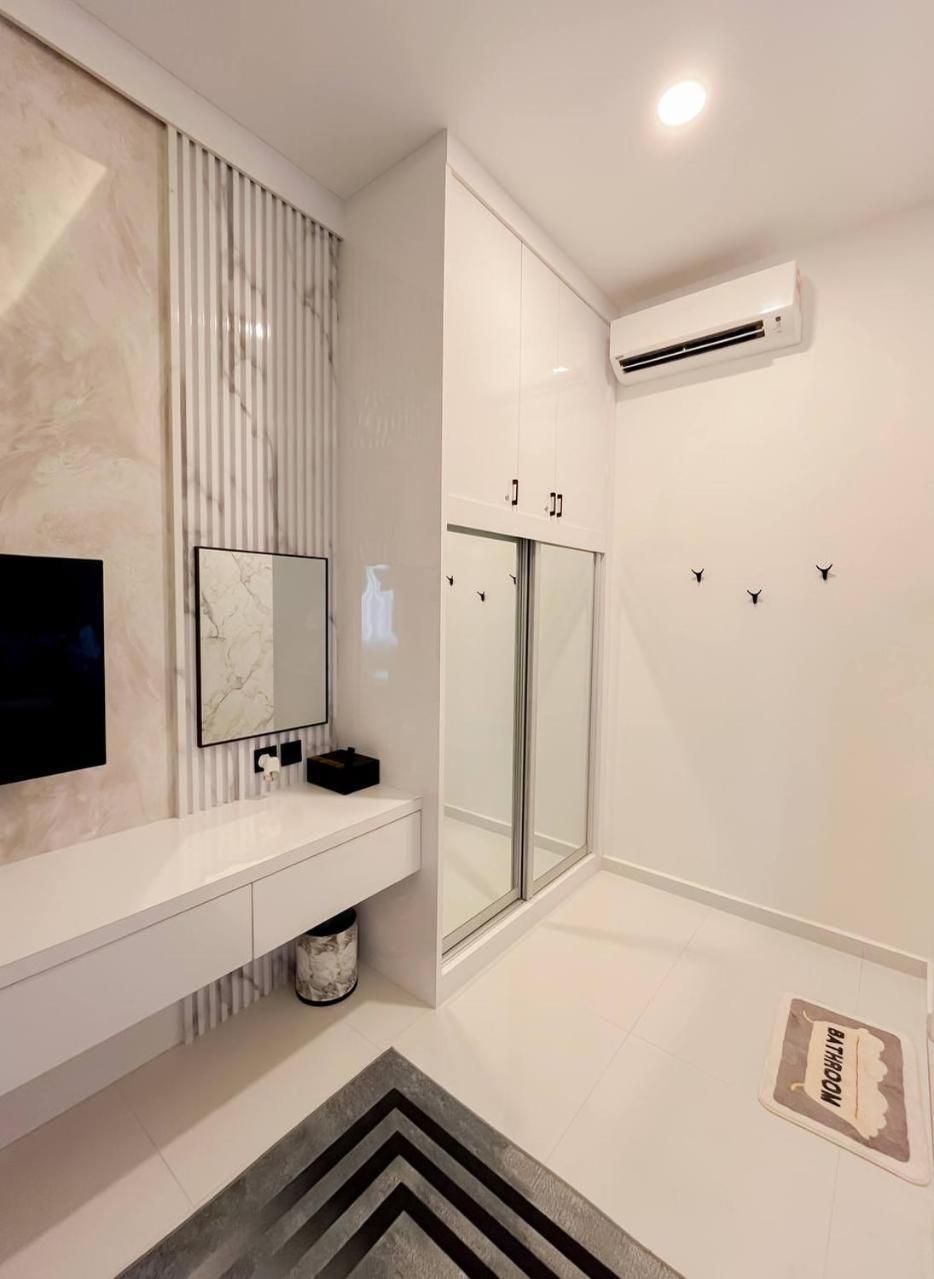 Auranad Tinyhouse Bandar Tanah Merah Wifi Netflix Kültér fotó