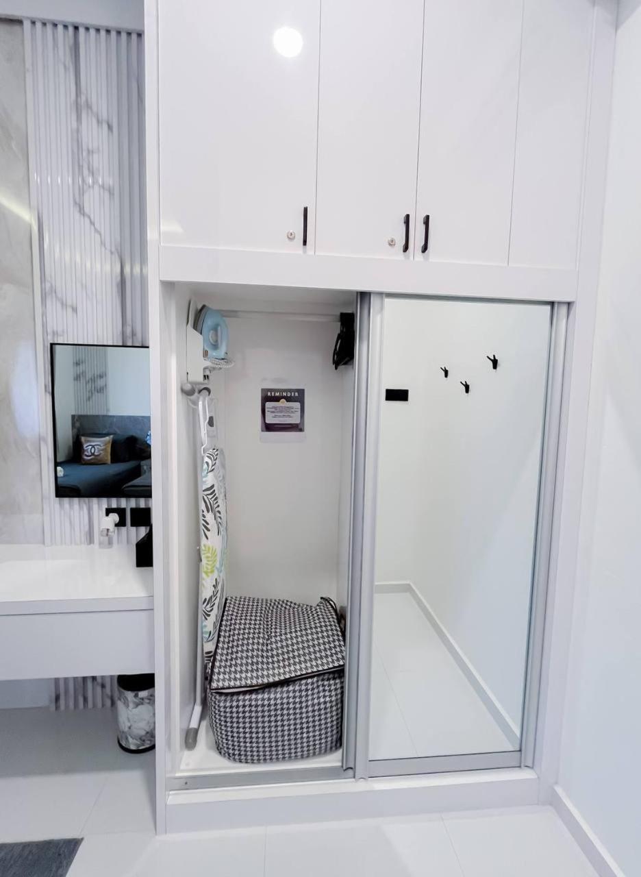 Auranad Tinyhouse Bandar Tanah Merah Wifi Netflix Kültér fotó