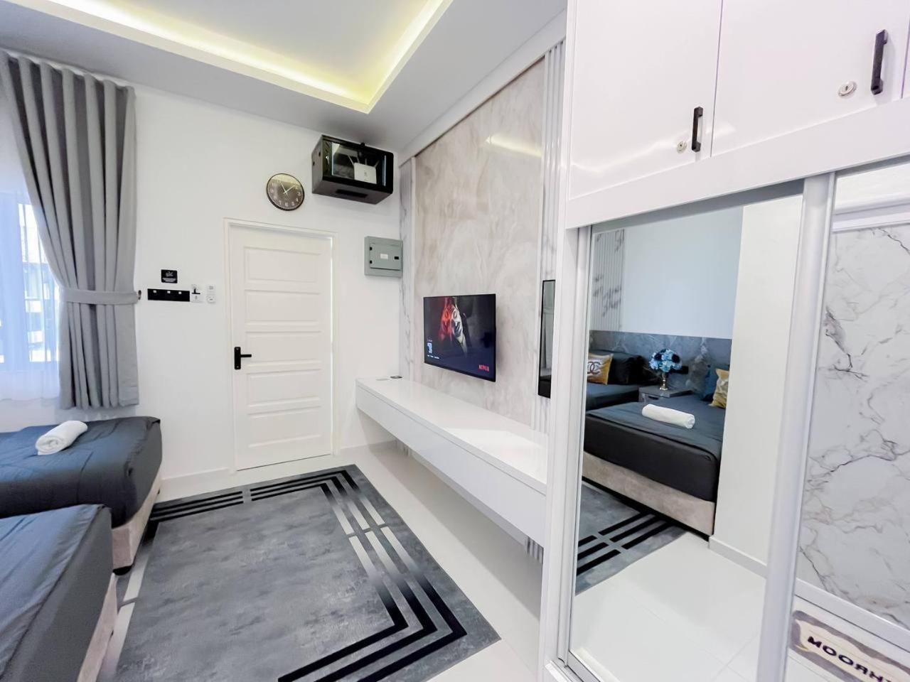 Auranad Tinyhouse Bandar Tanah Merah Wifi Netflix Kültér fotó